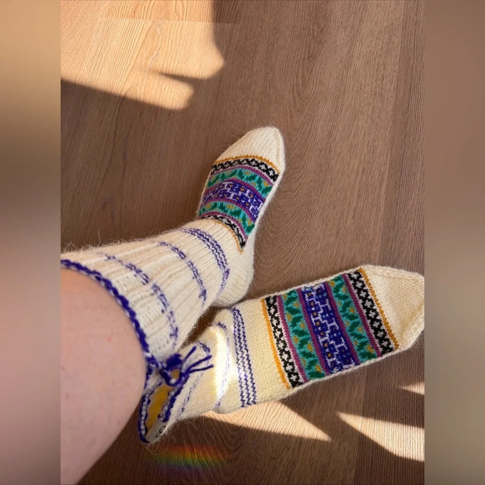 Daya‎ Socks Brand Fazl Handmade Traditional Himalayan “Jurra Gow” White One Size